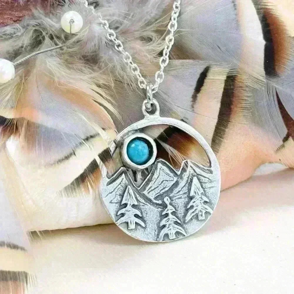 Turquoise Western necklace mountain pendant country jewelry Boutique - Picture 2 of 11